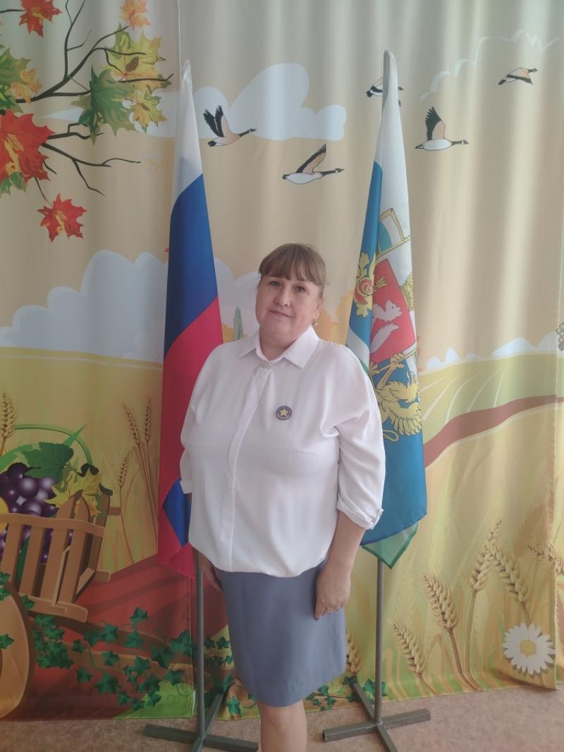 воспитатель Людмила Васильевна Дементьева